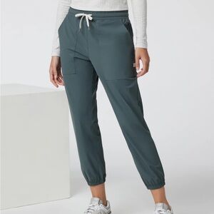 Vuori miles jogger stock photo different color then pants